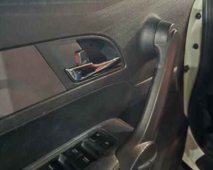 Хонда СРВ 2008 у Києві на Automoto.ua Білий Хонда СРВ, об'ємом двигуна 2.4 л та пробігом 165 тис. км за 11000 $, фото 12 на Automoto.ua