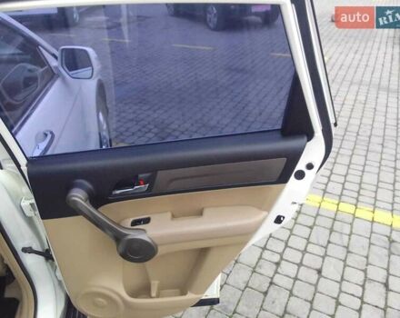 Белый Хонда СРВ, объемом двигателя 2.35 л и пробегом 133 тыс. км за 10200 $, фото 16 на Automoto.ua