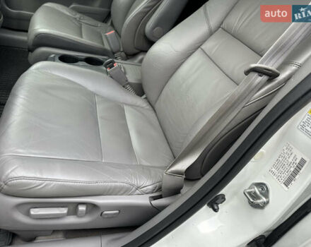 Белый Хонда СРВ, объемом двигателя 2.35 л и пробегом 200 тыс. км за 9999 $, фото 14 на Automoto.ua