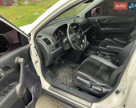 Білий Хонда СРВ, об'ємом двигуна 2.2 л та пробігом 270 тис. км за 12600 $, фото 28 на Automoto.ua