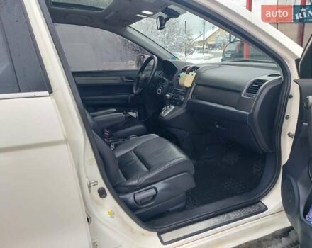 Белый Хонда СРВ, объемом двигателя 2 л и пробегом 204 тыс. км за 12300 $, фото 10 на Automoto.ua