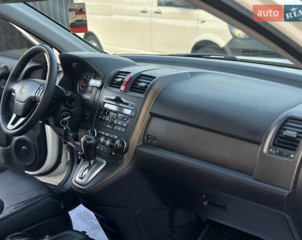 Хонда СРВ 2010 в Береговом на Automoto.ua Белый Хонда СРВ, объемом двигателя 2.2 л и пробегом 270 тыс. км за 13800 $, фото 21 на Automoto.ua