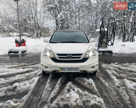 Белый Хонда СРВ, объемом двигателя 2 л и пробегом 204 тыс. км за 12300 $, фото 2 на Automoto.ua