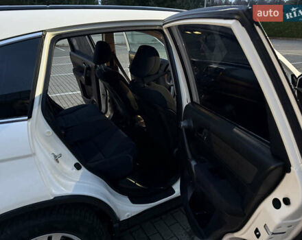 Білий Хонда СРВ, об'ємом двигуна 2.2 л та пробігом 258 тис. км за 12900 $, фото 7 на Automoto.ua