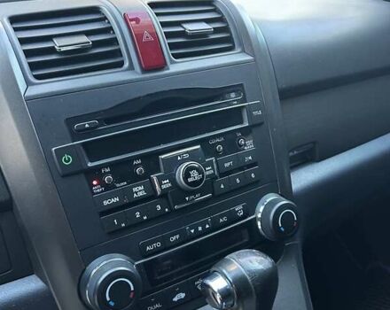 Белый Хонда СРВ, объемом двигателя 2 л и пробегом 211 тыс. км за 12000 $, фото 6 на Automoto.ua