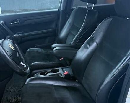 Белый Хонда СРВ, объемом двигателя 2.4 л и пробегом 290 тыс. км за 11500 $, фото 4 на Automoto.ua