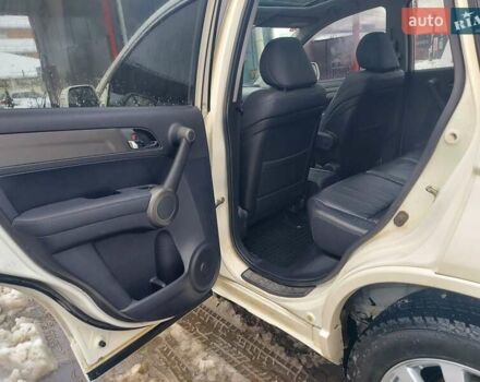 Белый Хонда СРВ, объемом двигателя 2 л и пробегом 204 тыс. км за 12300 $, фото 16 на Automoto.ua