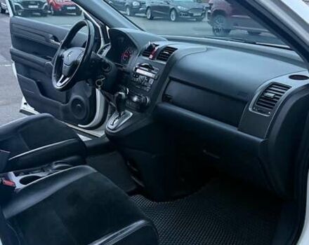 Белый Хонда СРВ, объемом двигателя 2.4 л и пробегом 290 тыс. км за 11500 $, фото 3 на Automoto.ua