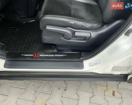 Белый Хонда СРВ, объемом двигателя 2.2 л и пробегом 159 тыс. км за 15550 $, фото 19 на Automoto.ua