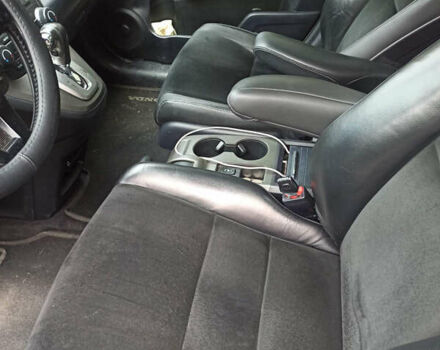 Белый Хонда СРВ, объемом двигателя 2.35 л и пробегом 190 тыс. км за 11800 $, фото 7 на Automoto.ua