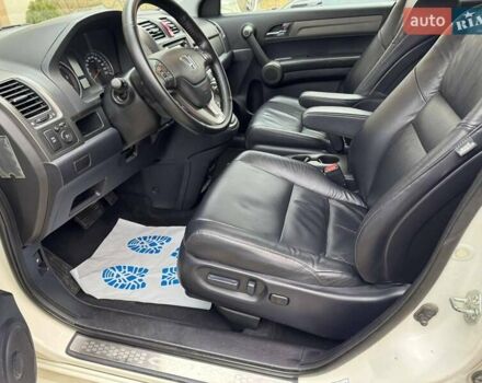 Белый Хонда СРВ, объемом двигателя 0 л и пробегом 185 тыс. км за 14800 $, фото 12 на Automoto.ua