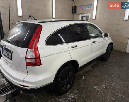 Белый Хонда СРВ, объемом двигателя 2 л и пробегом 324 тыс. км за 11500 $, фото 2 на Automoto.ua