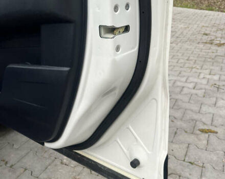 Белый Хонда СРВ, объемом двигателя 2.2 л и пробегом 159 тыс. км за 15550 $, фото 30 на Automoto.ua