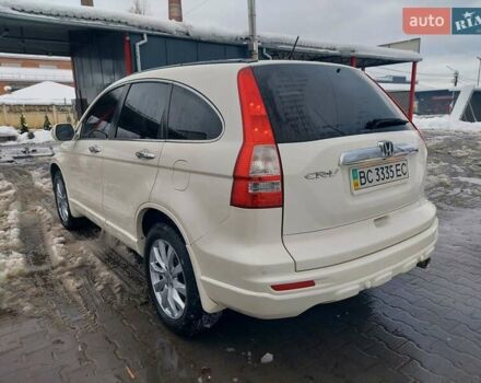 Белый Хонда СРВ, объемом двигателя 2 л и пробегом 204 тыс. км за 12300 $, фото 4 на Automoto.ua