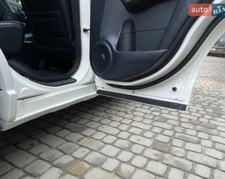 Белый Хонда СРВ, объемом двигателя 2.2 л и пробегом 185 тыс. км за 14200 $, фото 53 на Automoto.ua