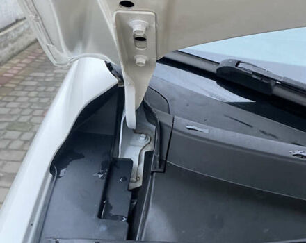 Белый Хонда СРВ, объемом двигателя 2.2 л и пробегом 185 тыс. км за 14200 $, фото 66 на Automoto.ua