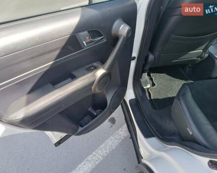 Белый Хонда СРВ, объемом двигателя 2.2 л и пробегом 306 тыс. км за 13100 $, фото 18 на Automoto.ua