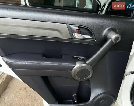 Белый Хонда СРВ, объемом двигателя 2.2 л и пробегом 198 тыс. км за 13999 $, фото 19 на Automoto.ua