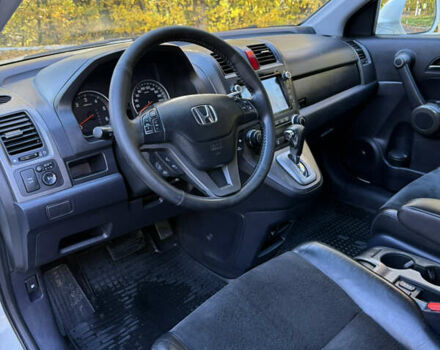 Белый Хонда СРВ, объемом двигателя 2.2 л и пробегом 330 тыс. км за 14300 $, фото 26 на Automoto.ua