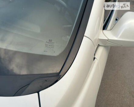 Белый Хонда СРВ, объемом двигателя 2.4 л и пробегом 289 тыс. км за 14000 $, фото 29 на Automoto.ua