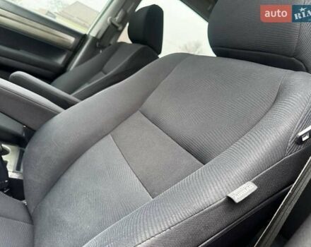 Белый Хонда СРВ, объемом двигателя 2.2 л и пробегом 170 тыс. км за 12500 $, фото 25 на Automoto.ua