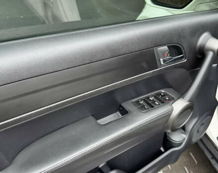 Белый Хонда СРВ, объемом двигателя 0 л и пробегом 155 тыс. км за 15000 $, фото 20 на Automoto.ua