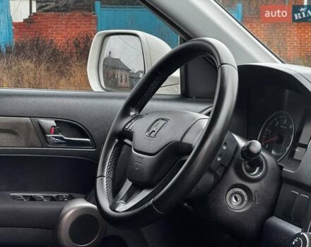 Белый Хонда СРВ, объемом двигателя 2.2 л и пробегом 170 тыс. км за 12500 $, фото 49 на Automoto.ua