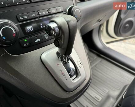 Белый Хонда СРВ, объемом двигателя 2 л и пробегом 214 тыс. км за 11999 $, фото 15 на Automoto.ua