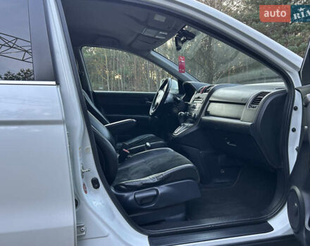 Белый Хонда СРВ, объемом двигателя 2 л и пробегом 280 тыс. км за 11999 $, фото 43 на Automoto.ua