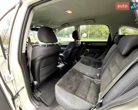 Белый Хонда СРВ, объемом двигателя 2.2 л и пробегом 212 тыс. км за 12500 $, фото 14 на Automoto.ua