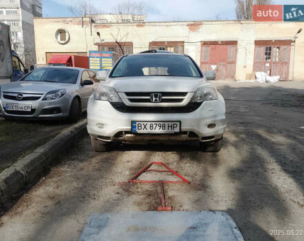 Белый Хонда СРВ, объемом двигателя 2.2 л и пробегом 228 тыс. км за 13300 $, фото 3 на Automoto.ua