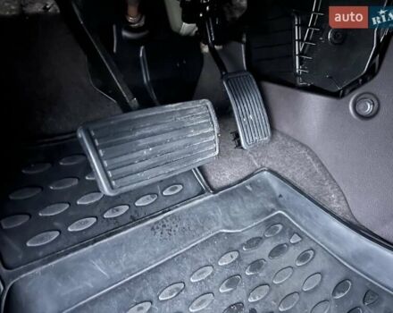 Белый Хонда СРВ, объемом двигателя 2.35 л и пробегом 113 тыс. км за 17200 $, фото 44 на Automoto.ua