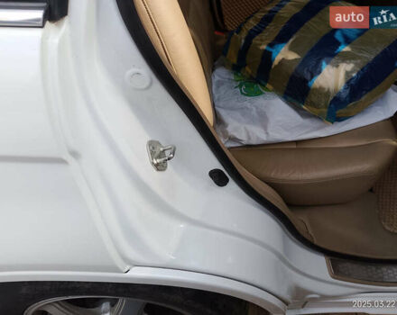 Белый Хонда СРВ, объемом двигателя 2.2 л и пробегом 228 тыс. км за 13300 $, фото 26 на Automoto.ua