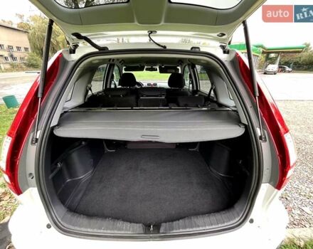 Белый Хонда СРВ, объемом двигателя 2.2 л и пробегом 212 тыс. км за 12500 $, фото 19 на Automoto.ua