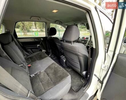 Белый Хонда СРВ, объемом двигателя 2.2 л и пробегом 212 тыс. км за 12500 $, фото 15 на Automoto.ua