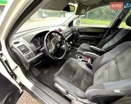 Белый Хонда СРВ, объемом двигателя 2.2 л и пробегом 212 тыс. км за 12500 $, фото 13 на Automoto.ua