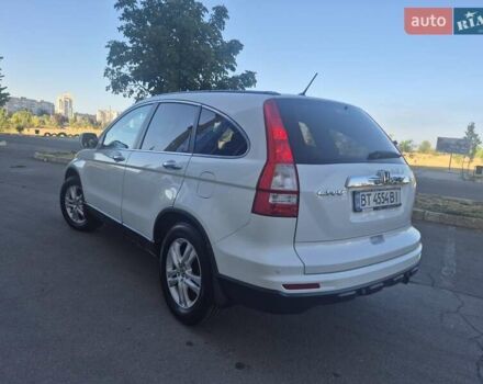 Белый Хонда СРВ, объемом двигателя 2 л и пробегом 174 тыс. км за 13700 $, фото 3 на Automoto.ua