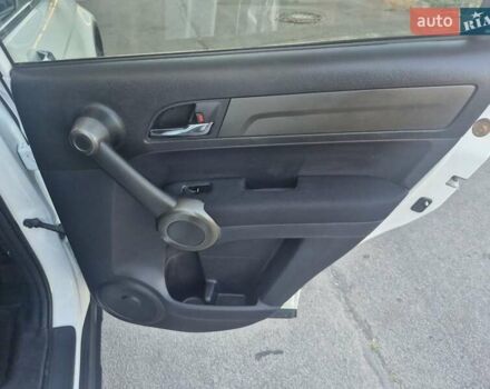 Белый Хонда СРВ, объемом двигателя 2 л и пробегом 174 тыс. км за 13700 $, фото 31 на Automoto.ua