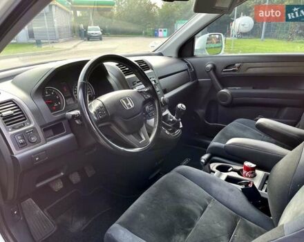 Белый Хонда СРВ, объемом двигателя 2.2 л и пробегом 212 тыс. км за 12500 $, фото 8 на Automoto.ua