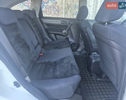 Белый Хонда СРВ, объемом двигателя 2 л и пробегом 174 тыс. км за 13700 $, фото 30 на Automoto.ua