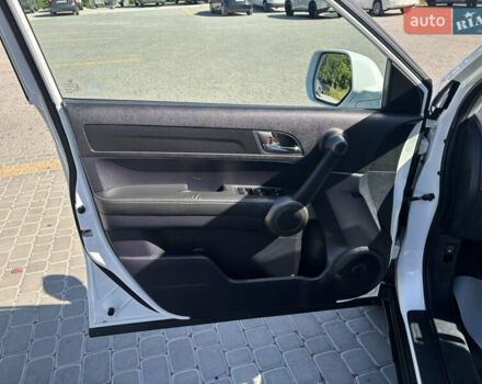 Белый Хонда СРВ, объемом двигателя 2.2 л и пробегом 212 тыс. км за 13999 $, фото 38 на Automoto.ua