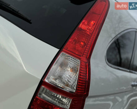 Белый Хонда СРВ, объемом двигателя 2.2 л и пробегом 177 тыс. км за 15500 $, фото 23 на Automoto.ua