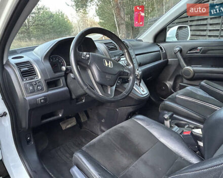 Белый Хонда СРВ, объемом двигателя 2 л и пробегом 280 тыс. км за 11999 $, фото 31 на Automoto.ua