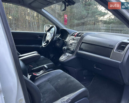 Белый Хонда СРВ, объемом двигателя 2 л и пробегом 280 тыс. км за 11999 $, фото 46 на Automoto.ua