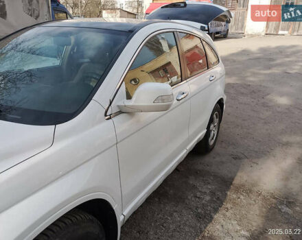 Белый Хонда СРВ, объемом двигателя 2.2 л и пробегом 228 тыс. км за 13300 $, фото 4 на Automoto.ua