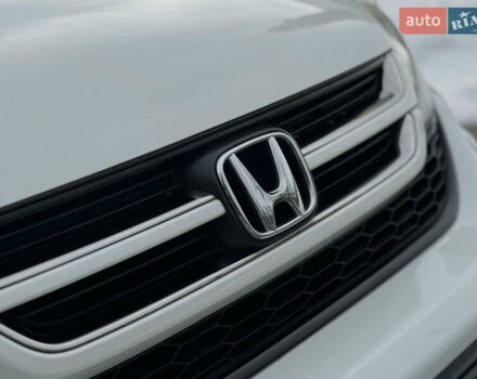 Белый Хонда СРВ, объемом двигателя 2.2 л и пробегом 177 тыс. км за 15500 $, фото 28 на Automoto.ua