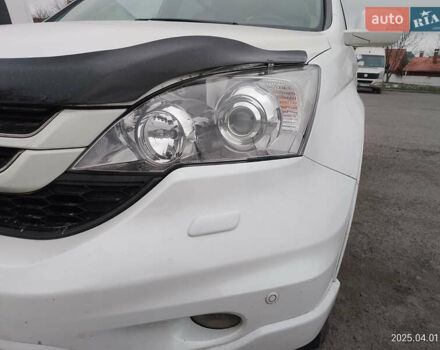 Белый Хонда СРВ, объемом двигателя 2.2 л и пробегом 228 тыс. км за 13300 $, фото 2 на Automoto.ua