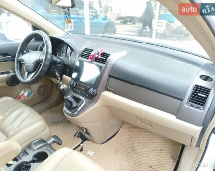 Белый Хонда СРВ, объемом двигателя 2.2 л и пробегом 228 тыс. км за 13300 $, фото 22 на Automoto.ua