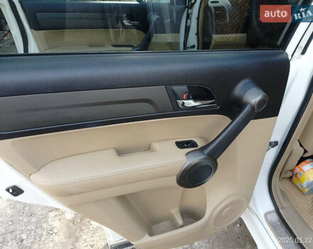 Белый Хонда СРВ, объемом двигателя 2.2 л и пробегом 228 тыс. км за 13300 $, фото 20 на Automoto.ua