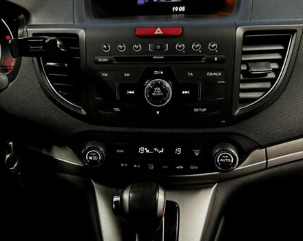 Белый Хонда СРВ, объемом двигателя 2.2 л и пробегом 208 тыс. км за 17200 $, фото 14 на Automoto.ua